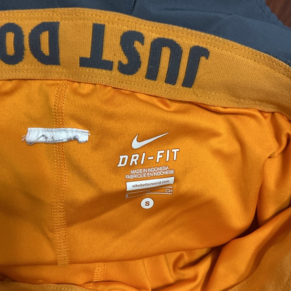 EUC Nike Athletic Shorts - Picture 5 of 5